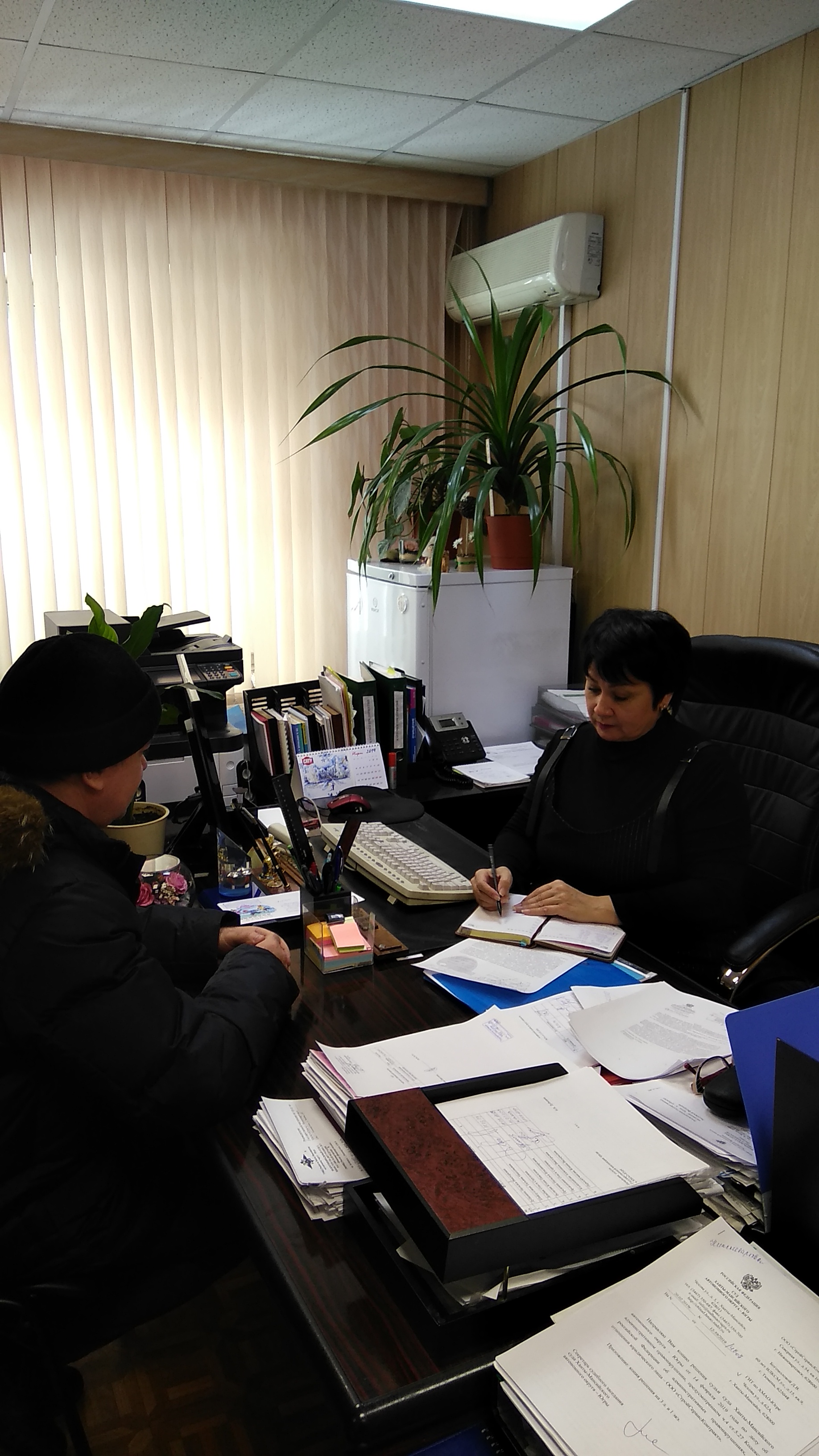 Врио заместителя руководителя Государственной инспекции труда в Ханты-Мансийском автономном округе - Югре  провела личный прием граждан в городе Нижневартовске